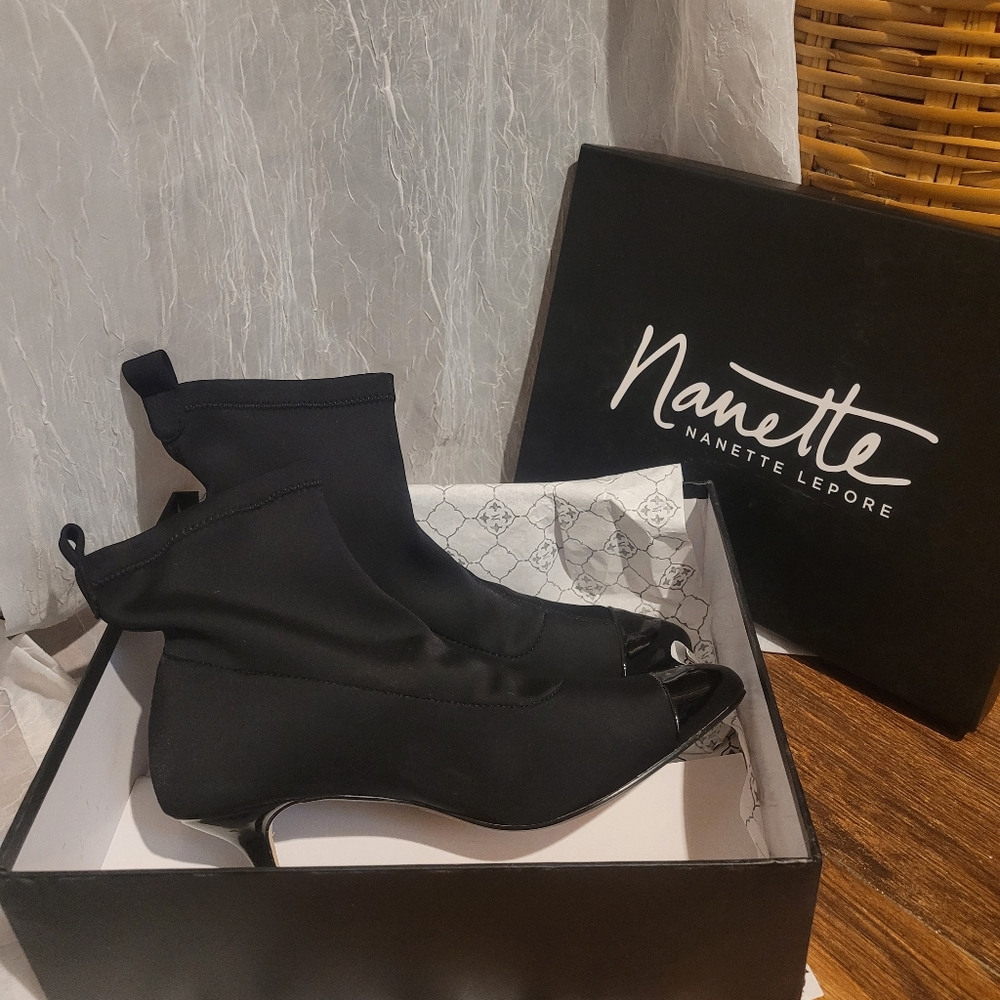 black Nanette Lapore sock heels 🐈‍⬛️